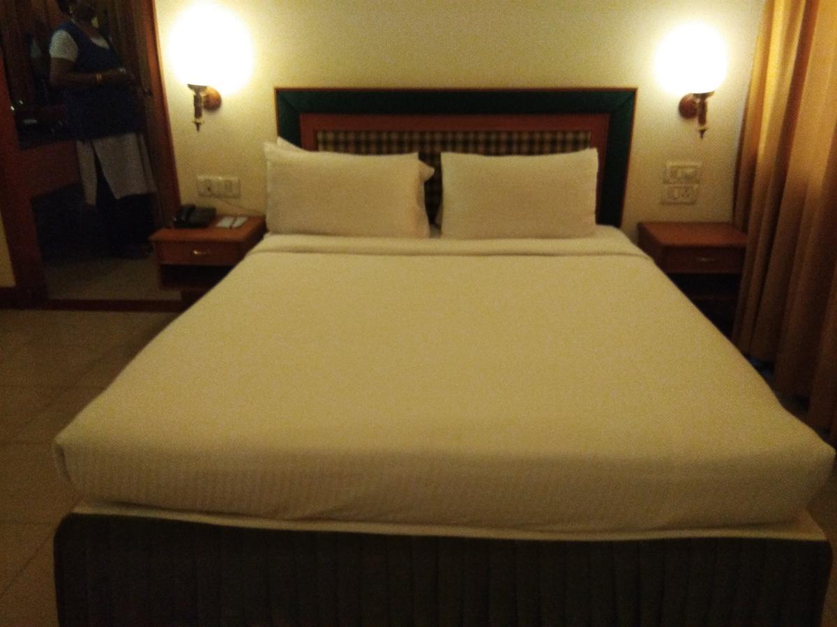 Hotel Pankaj Тривандрум Экстерьер фото