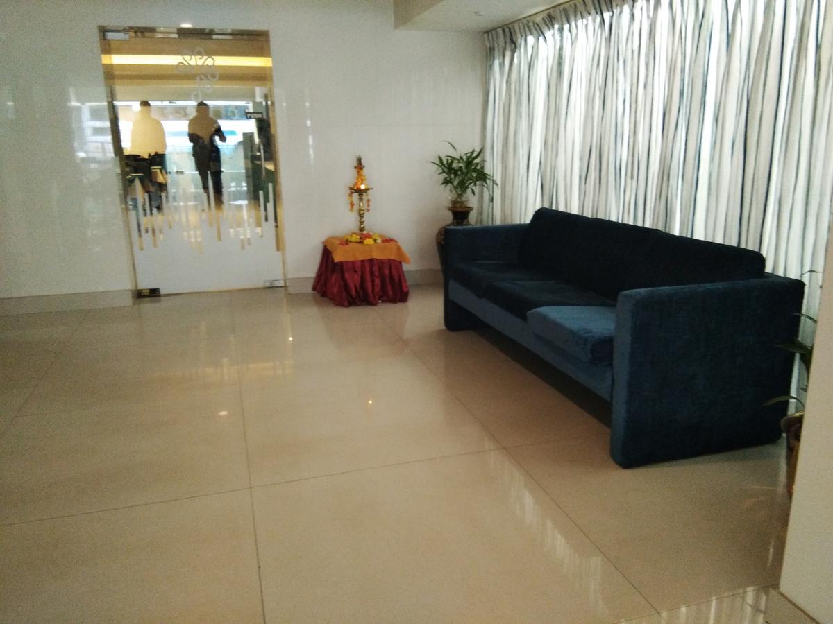 Hotel Pankaj Тривандрум Экстерьер фото